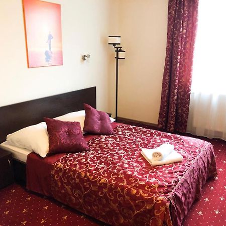 Hotel Korona Rzeszów Extérieur photo