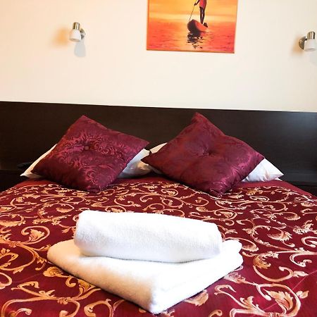 Hotel Korona Rzeszów Extérieur photo