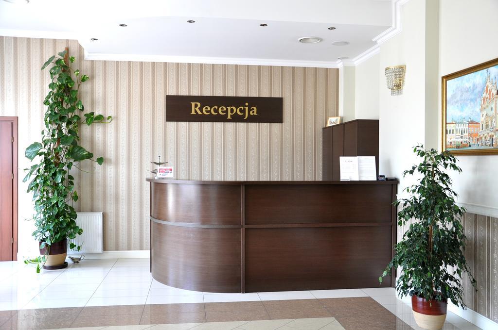 Hotel Korona Rzeszów Extérieur photo