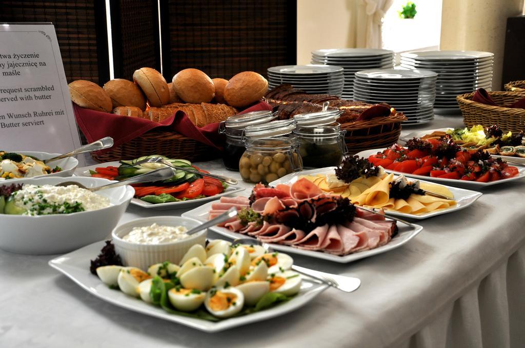 Hotel Korona Rzeszów Extérieur photo