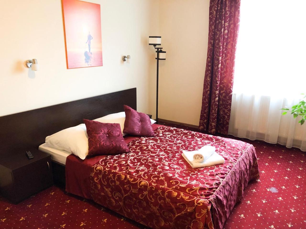 Hotel Korona Rzeszów Extérieur photo